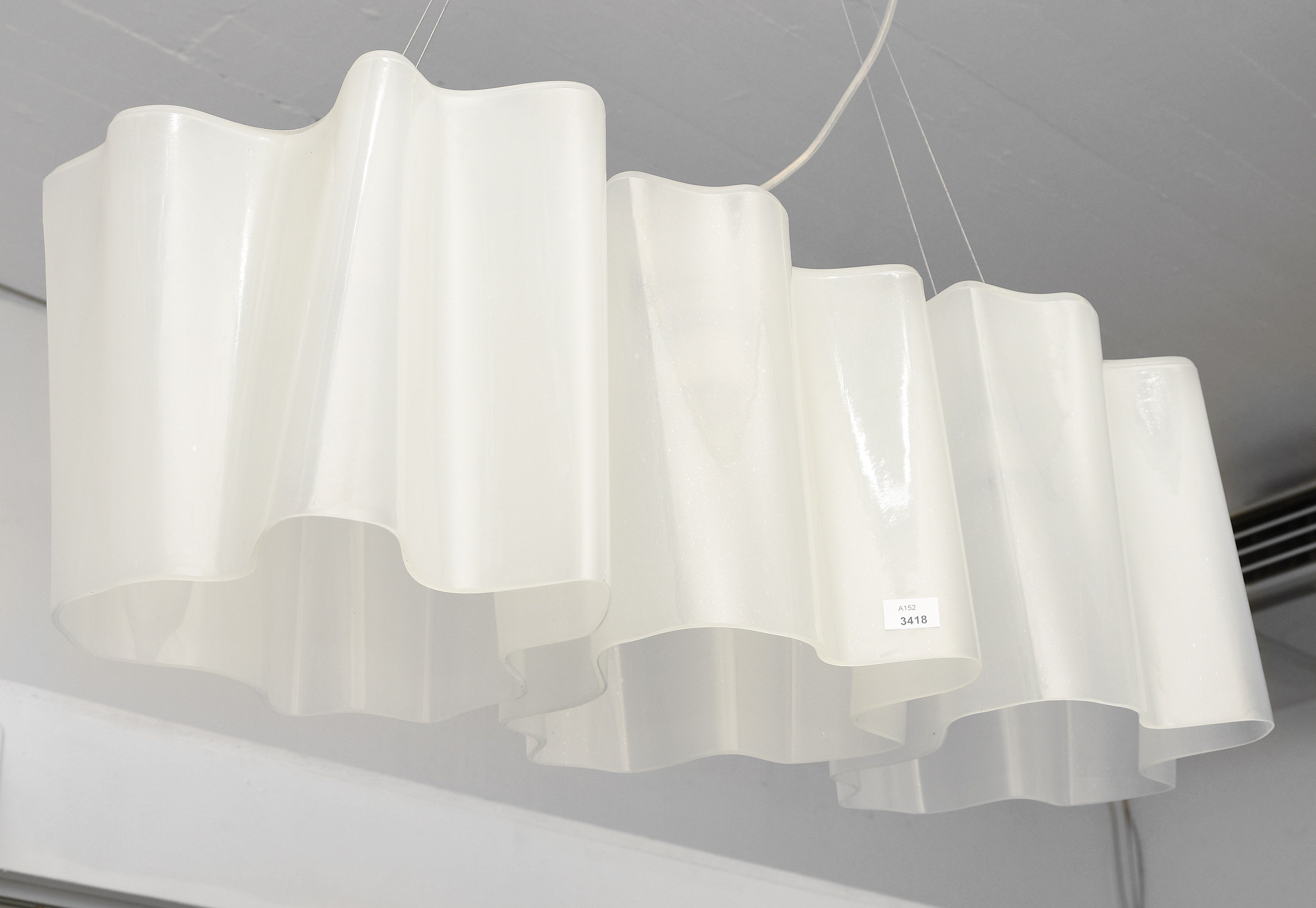 Artwork by Michele de Lucchi, Gerhard Reichert, Pendelleuchte "Logice Triple", Made of Glass, metal