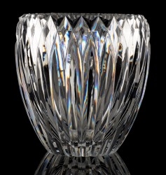 Artwork by Val Saint Lambert, Important vase, Made of Clear cut crystal