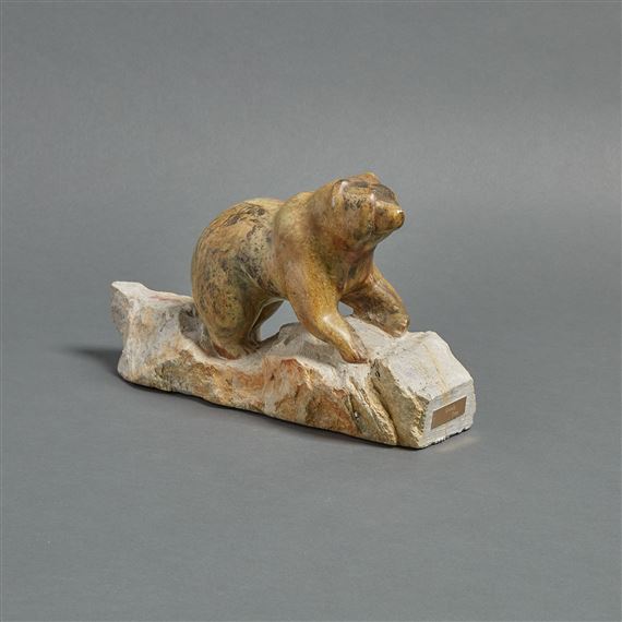 Traversing Polar Bear by Jonasie Faber