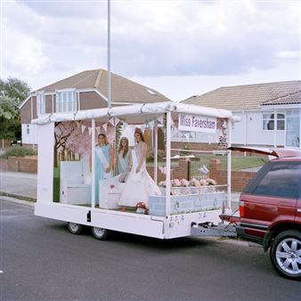 Photos Capturing the Beauty and the Bleak of Suburban England