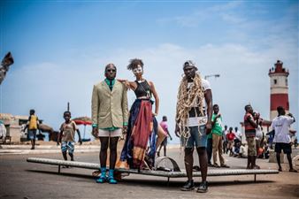 Elisabeth Efua Sutherland Employs the Body to Create a Functional, Productive Reaction