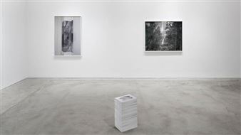 An Invisible Infrastructure Guides You Through ‘Handless Operative’