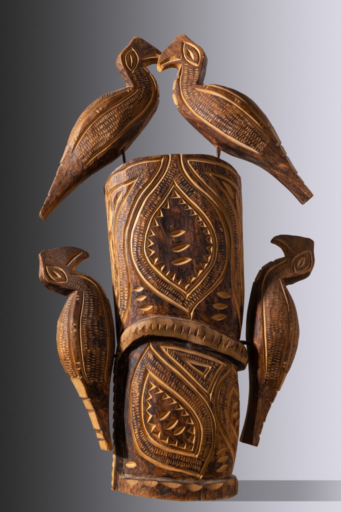 Artwork by Pablo Damiani, AVES Y SERPIENTE, Made of Wood carving