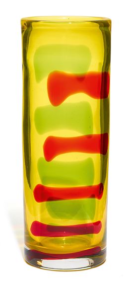 A vase - Marcelo Solá