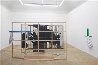 Present: Falke Pisano, Instrument for a Spatial Conception of Repetition, 2013 at Hollybush Gardens (London)