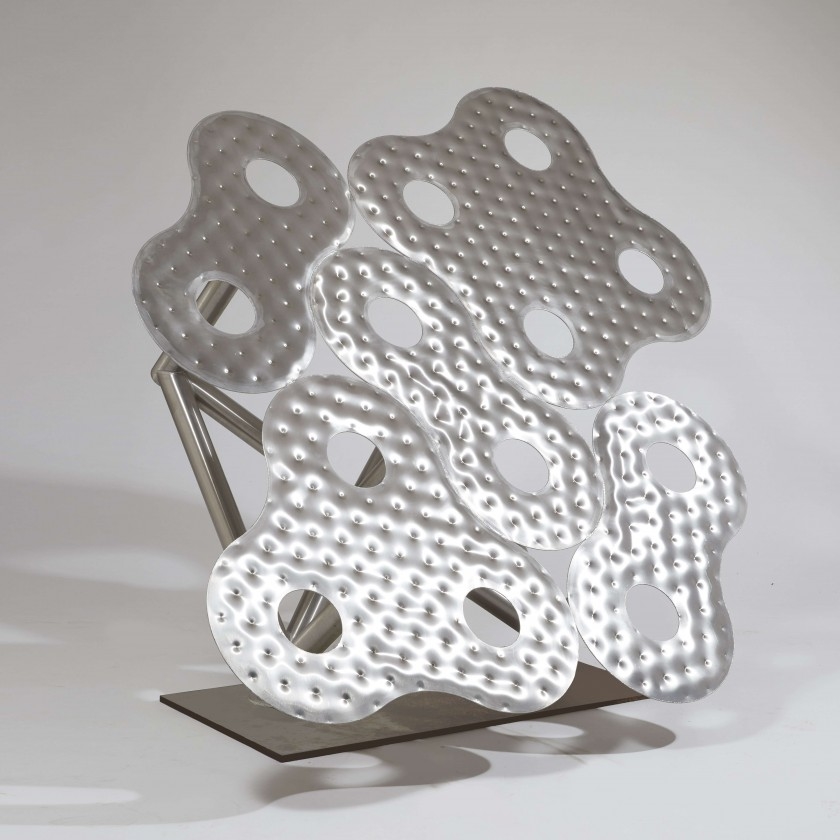 Artwork by Richard Deacon, INFINITY #16, Made of Chrome steel