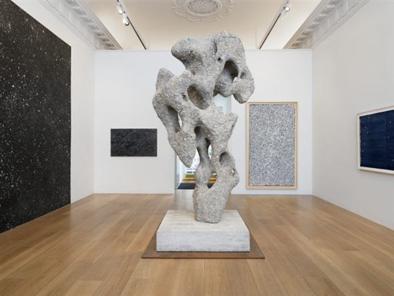 Visible Traces (Mountain Water Air) - LGDR, New York (Madison Av.)