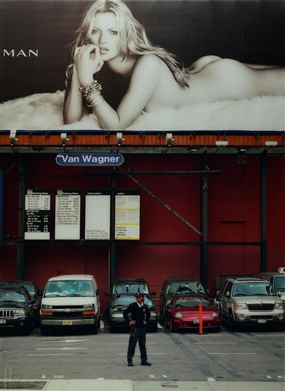 Huge Nude (From: "Manhatten Picture Worlds") by Thomas Wrede, 2006