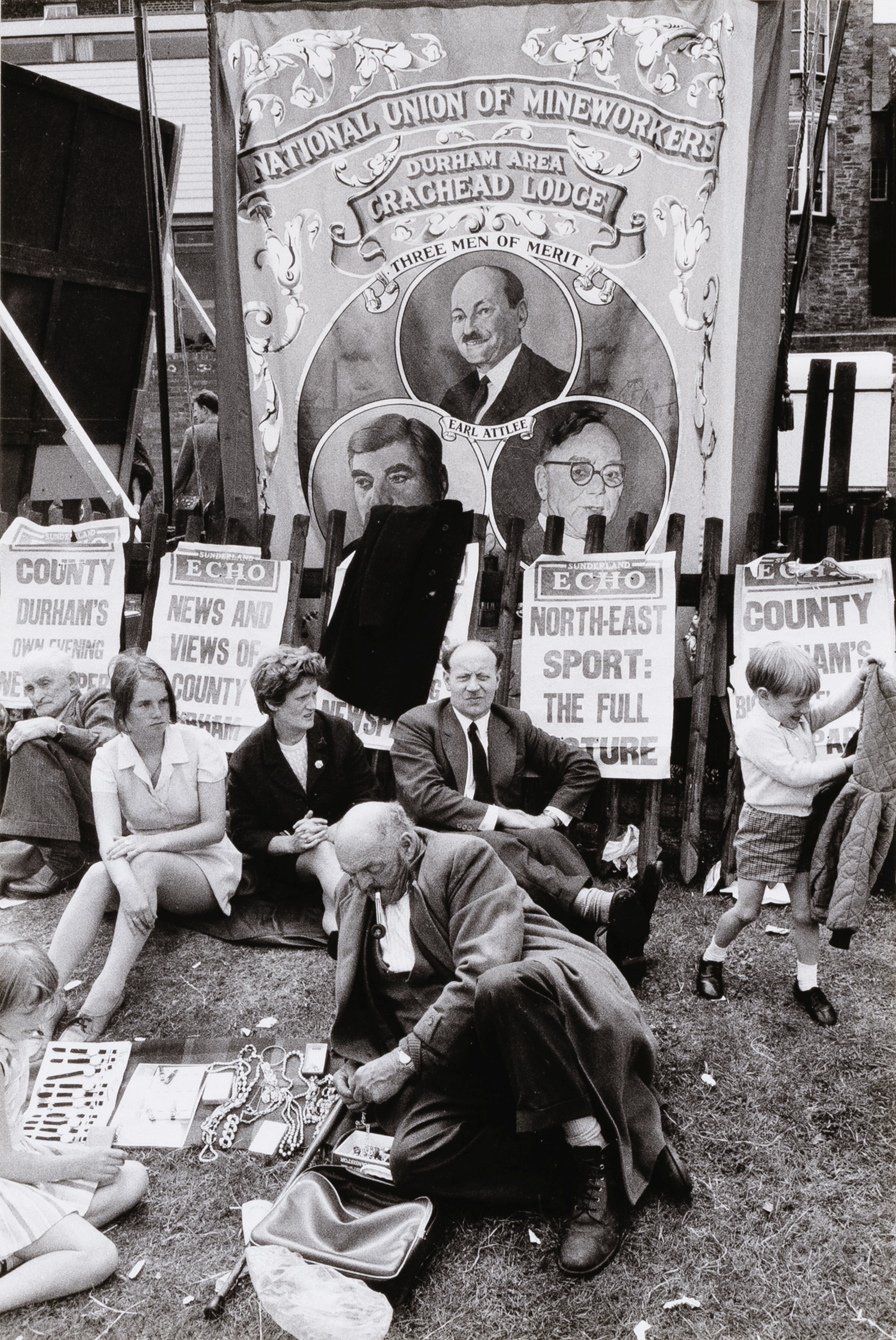 Tony Ray-Jones | A PORTFOLIO OF FIFTEEN PHOTOGRAPHS 1967-1969 | MutualArt