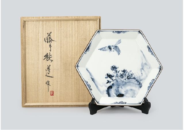 Artwork by Yoshimichi Fujimoto, Blue and white porcelain hexagonal plate depicting azalea