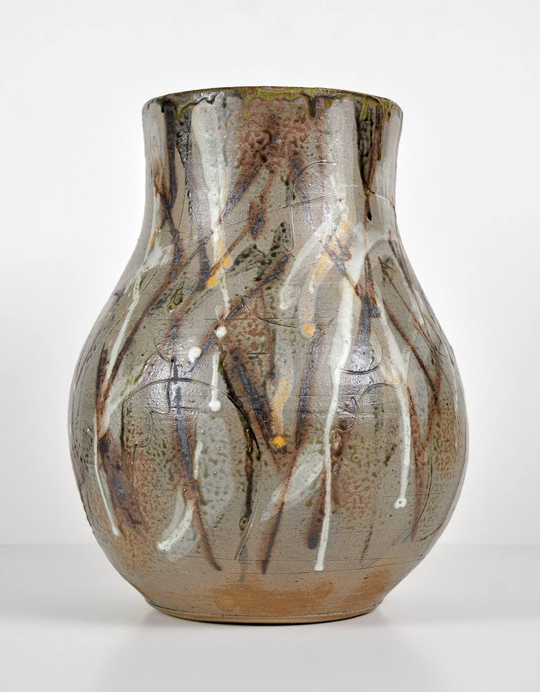 Milton Moon | Large Stringy Bark Pot | MutualArt