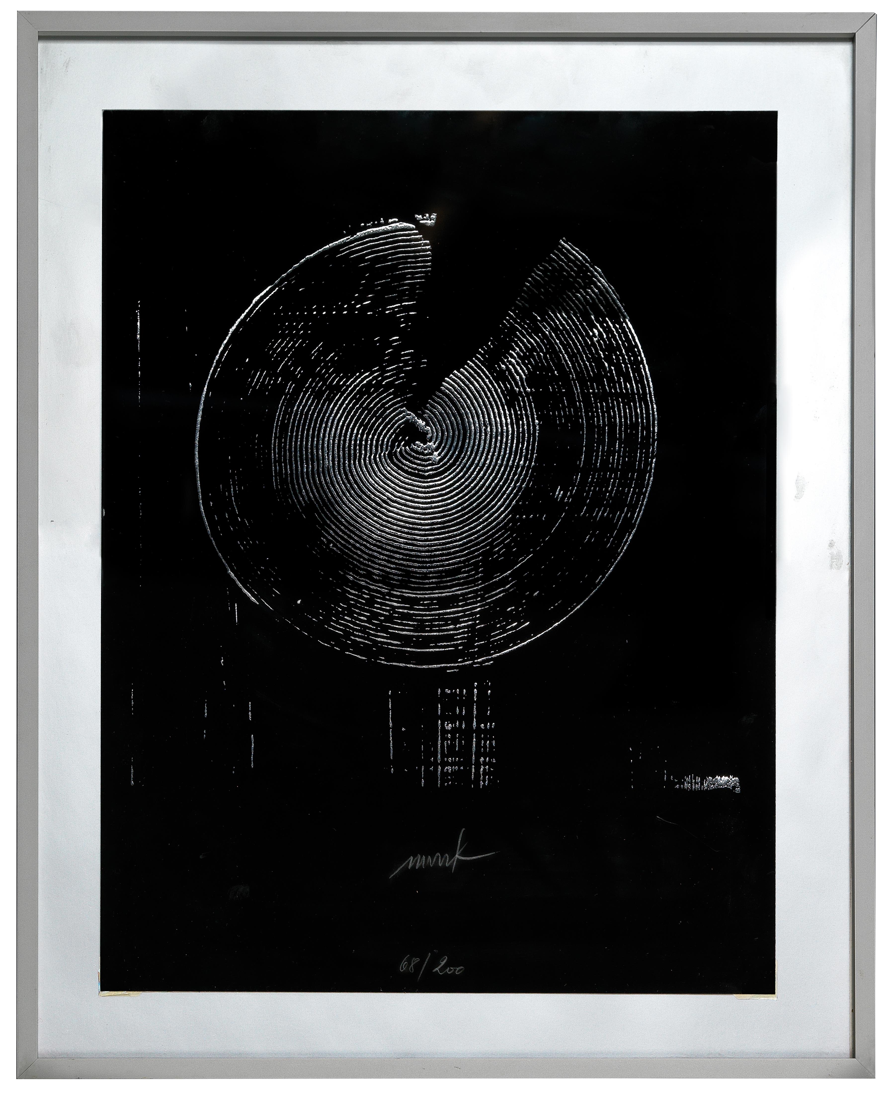 Artwork by Heinz Mack, "Zirkel-Raster", Made of screenprint in silver on black cardboard