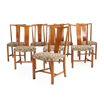 A set of eight beech side chairs - Henning Helger