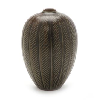 Bøgelund | Round porcelain vase |