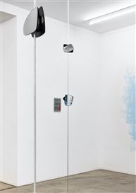 ‘While I Kiss the Sky’ at Gabriele Senn Galerie