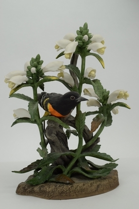 Artwork by Edward Marshall Boehm, RARE "NORTHERN ORIOLE" BIRD , Made of Hand-painted porcelain