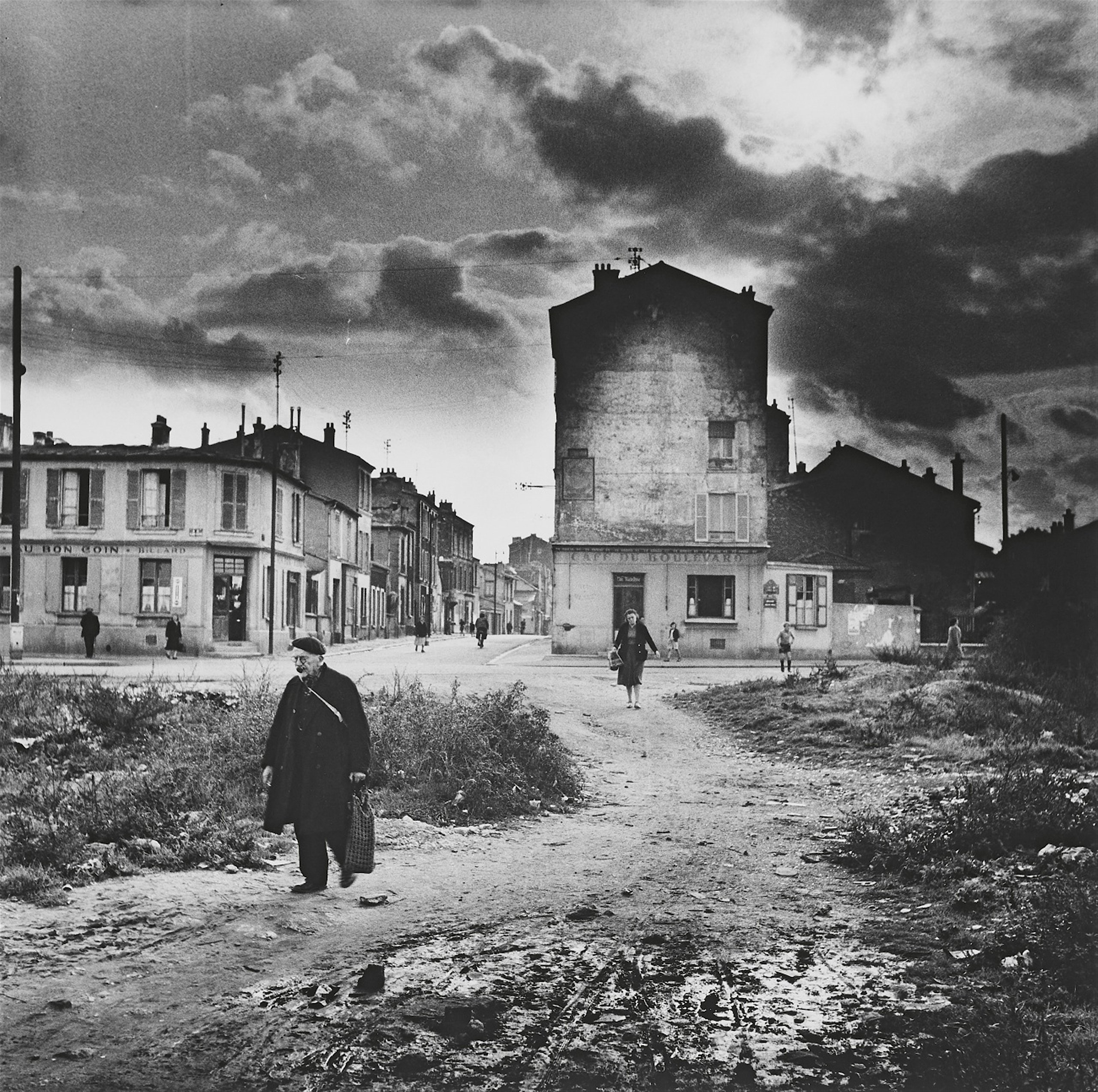  Pauvre banlieue Paris by Herbert Tobias, 1951