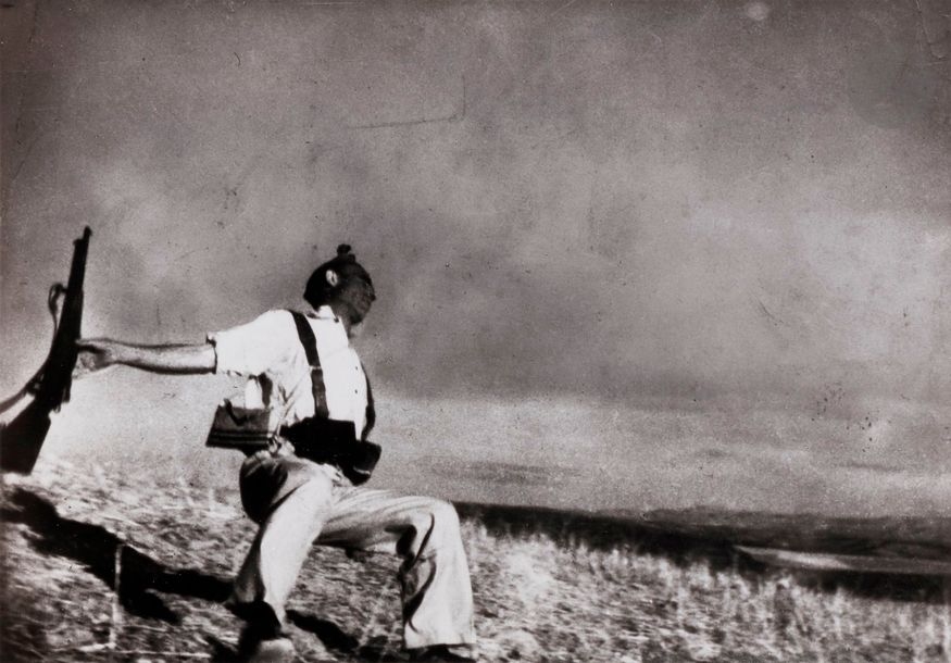 Robert Capa Guerre civile, Espagne MutualArt