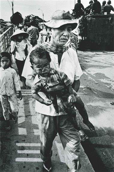Vietnam by Philip Jones Griffiths, 1968