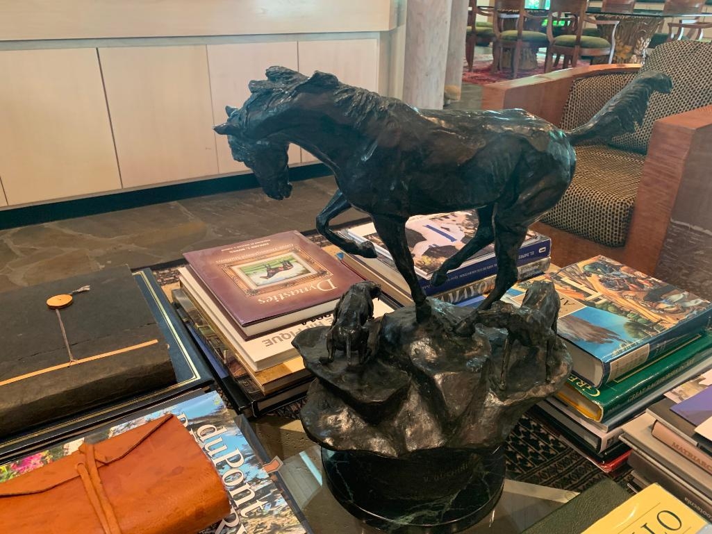 Artwork by Vivianne Lee Duchini, Untitled, Made of Bronze dark brown-fray patina