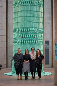 Dirt, Cat Food and Clickbait