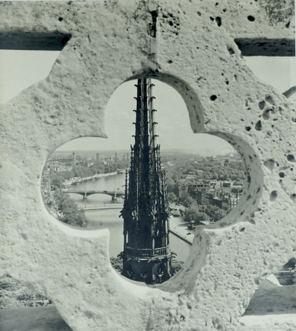 Five works: Feuilles de marronniers; la flèche de Notre-Dame; fontaine de la place de la Concorde; l’obélisque; Montmartre, Paris by Albert Monier, circa 1950