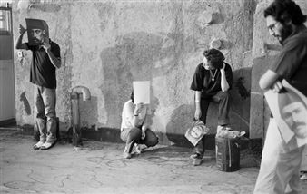 Amak Mahmoodian: Zanjir - Arnolfini