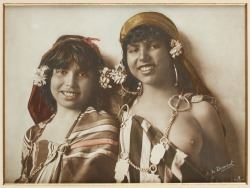 Jeunes tunisiennes - L. Dumont