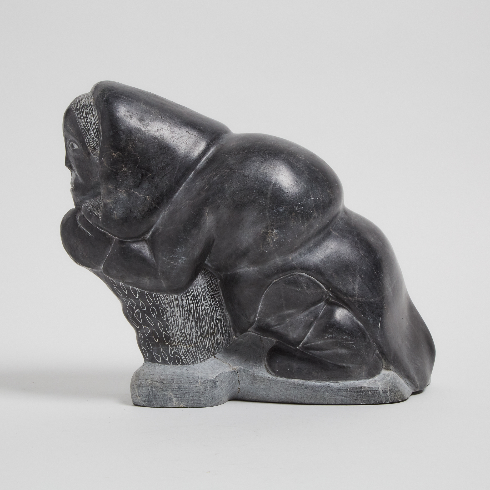Artwork by Markusi Kuanana, CROUCHING WOMAN, Made of stone