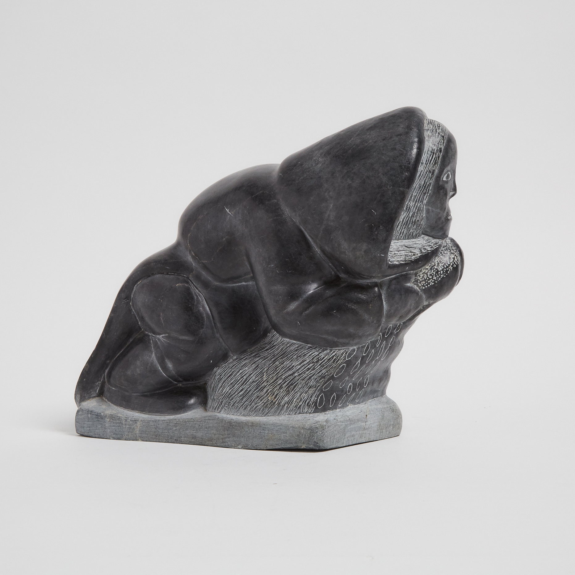 Artwork by Markusi Kuanana, CROUCHING WOMAN, Made of stone