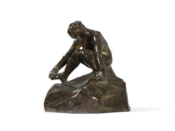 Baigneuse assise se tenant les pieds, version avec tête, petit modèle by Auguste Rodin, Conceived circa 1888-1893, cast in 1955