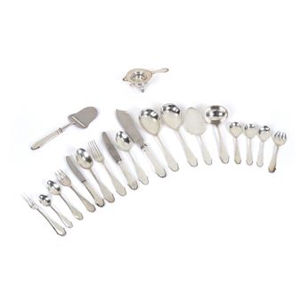 “Christiansborg” Danish hammered silver cutlery - Grann & Laglye