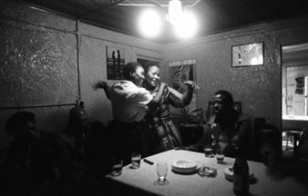 Sixosh’ Abathakathi:  Ukuthwebula and the Photographic Image