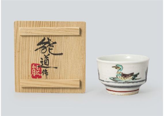 Sake cup in overglaze enamel by Yoshimichi Fujimoto