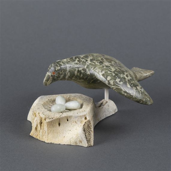 BIRD PROTECTING HER EGGS by Simeonie Amagoalik