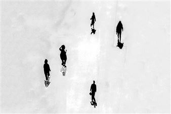 Christoph Mueller: Less Is More. People Minimalism - Gaffa Gallery