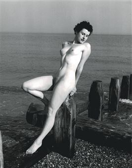 Naturisme, camping, sport, sur la plage, couple - Russell Gay