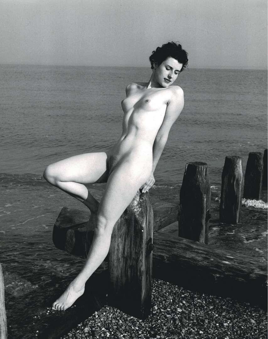 Artwork by Russell Gay, Naturisme, camping, sport, sur la plage, couple, Made of Vintage silver print