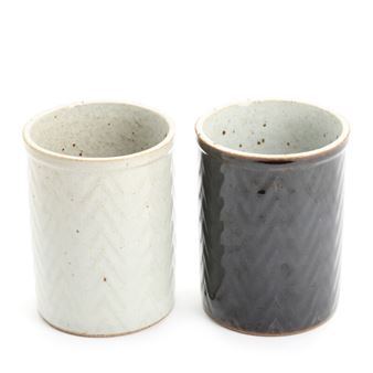 Two Bing & Groendahl stoneware vases, decorated with graphic pattern in dark and light glaze - Richard Kjaergaard