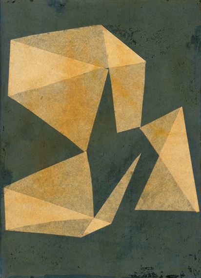 Drei gefaltete weiße Papiere auf Blau