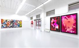 A Review of Crowd at Hannah Barry Gallery, London
