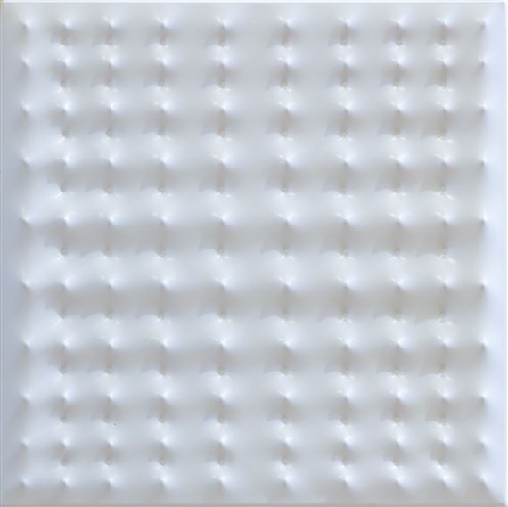 Estroflessione by Enrico Castellani, 1968