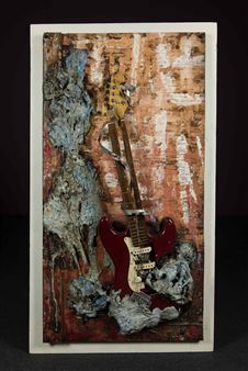 Scultura con Chitarra di Roberto Lando - G. Calandrini