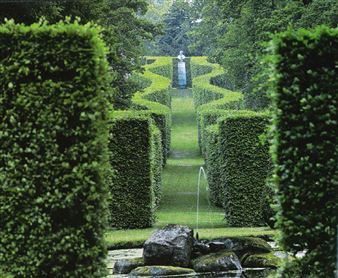 Figures in a Landscape: Sculpture in the British Garden (From Our Archives)