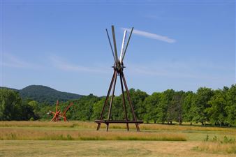 US Sculpture Parks Shift Seasonal Programming as They Grapple with State Re-Opening Mandates