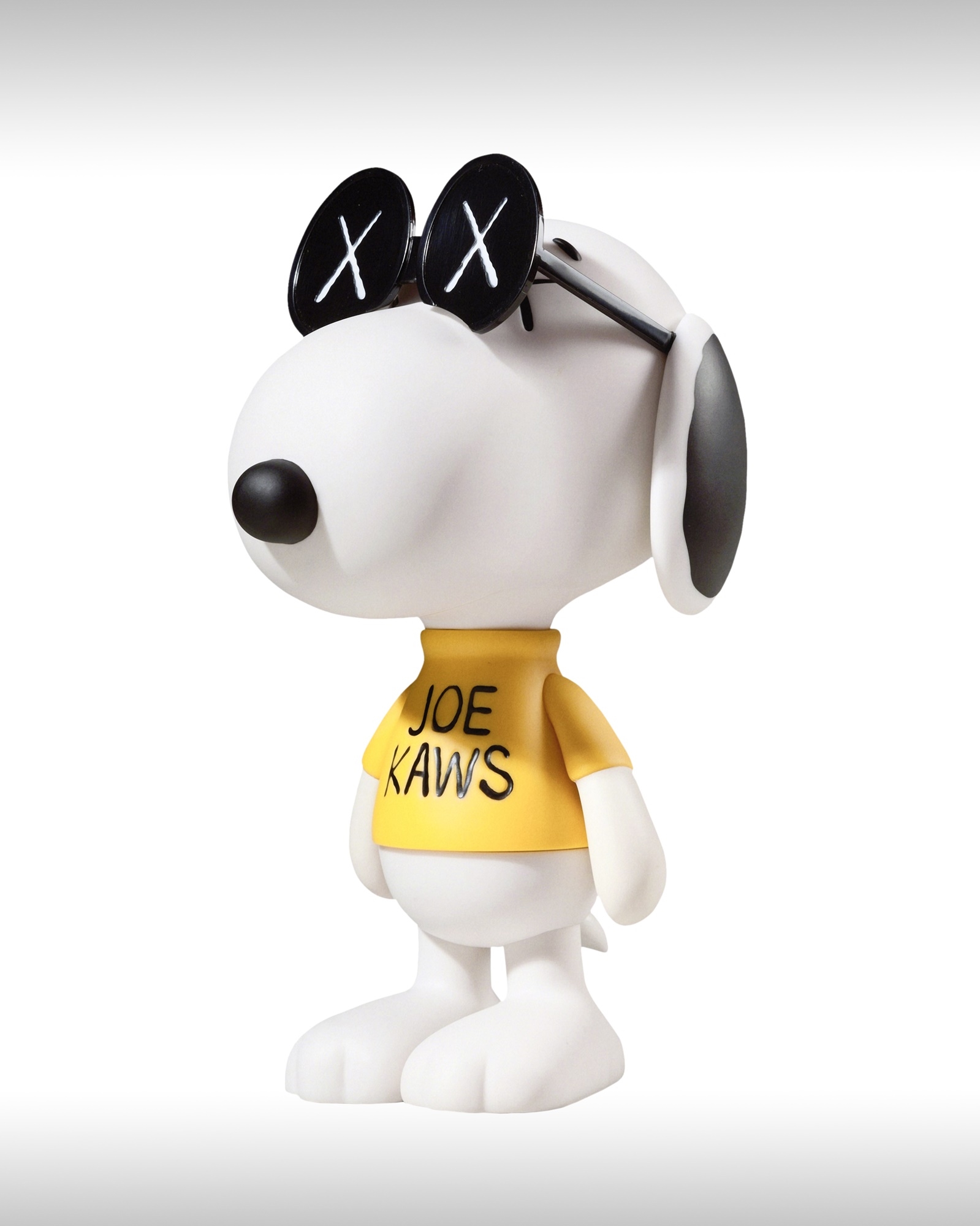 Joe Kaws (Snoopy). 
