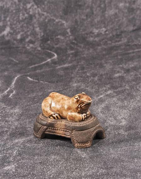 GRENOUILLE SUR SOCLE by Séraphin Soudbinine, 1935