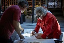 At 79, Glass Artist Dale Chihuly Is Adapting to New Challenges and as Busy as Ever