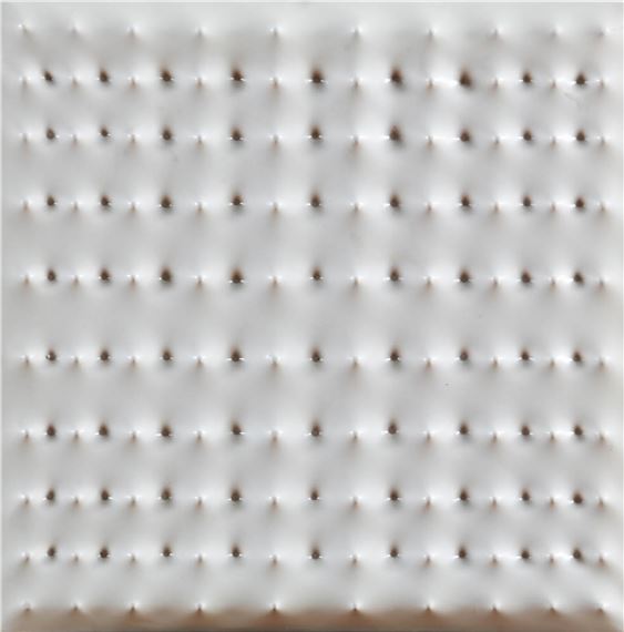 Estroflessione by Enrico Castellani, 1968