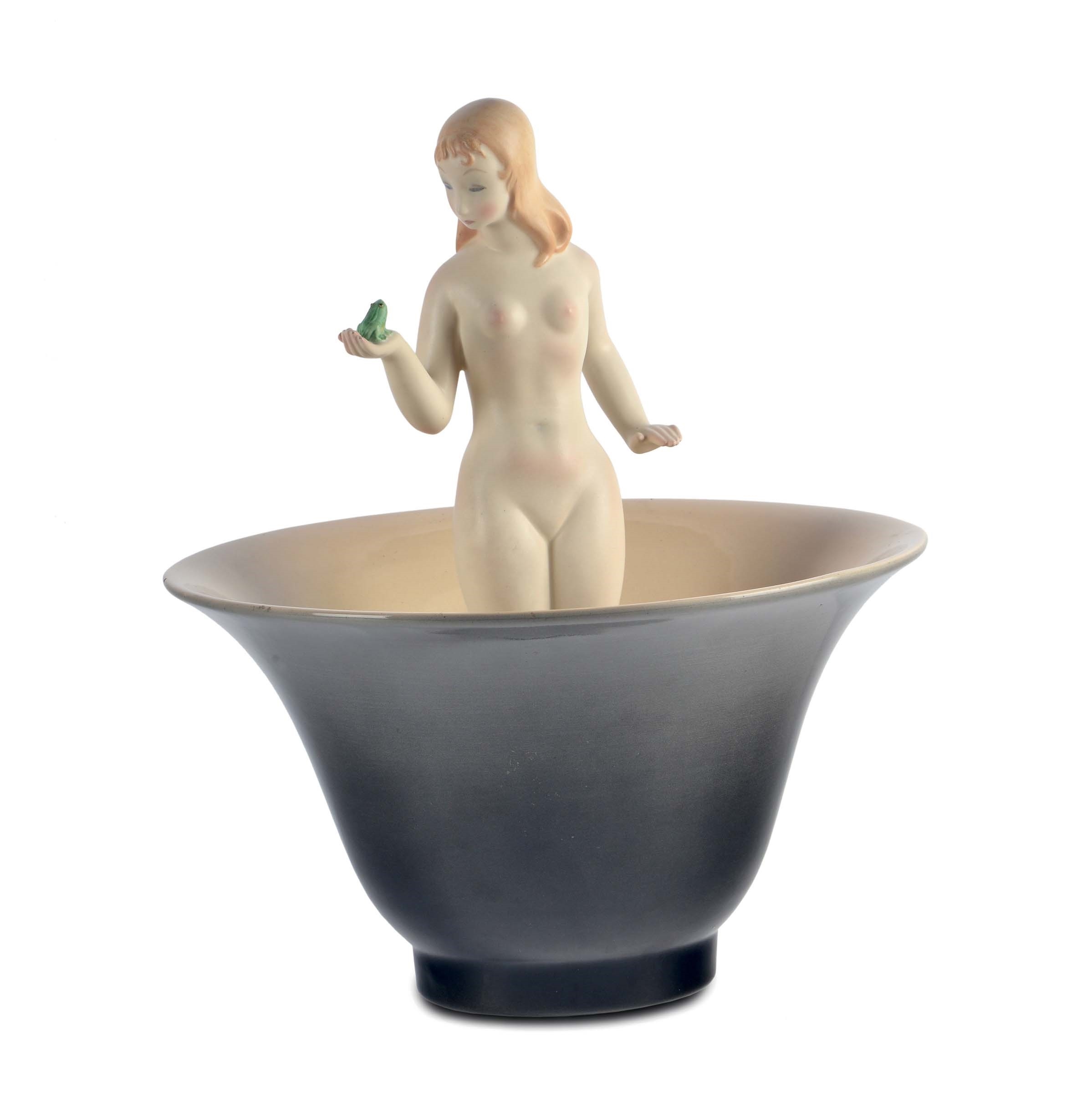 Artwork by Mario Sturani, Nuda con ranocchio, Made of majolica terracotta painted in polychrome with airbrush